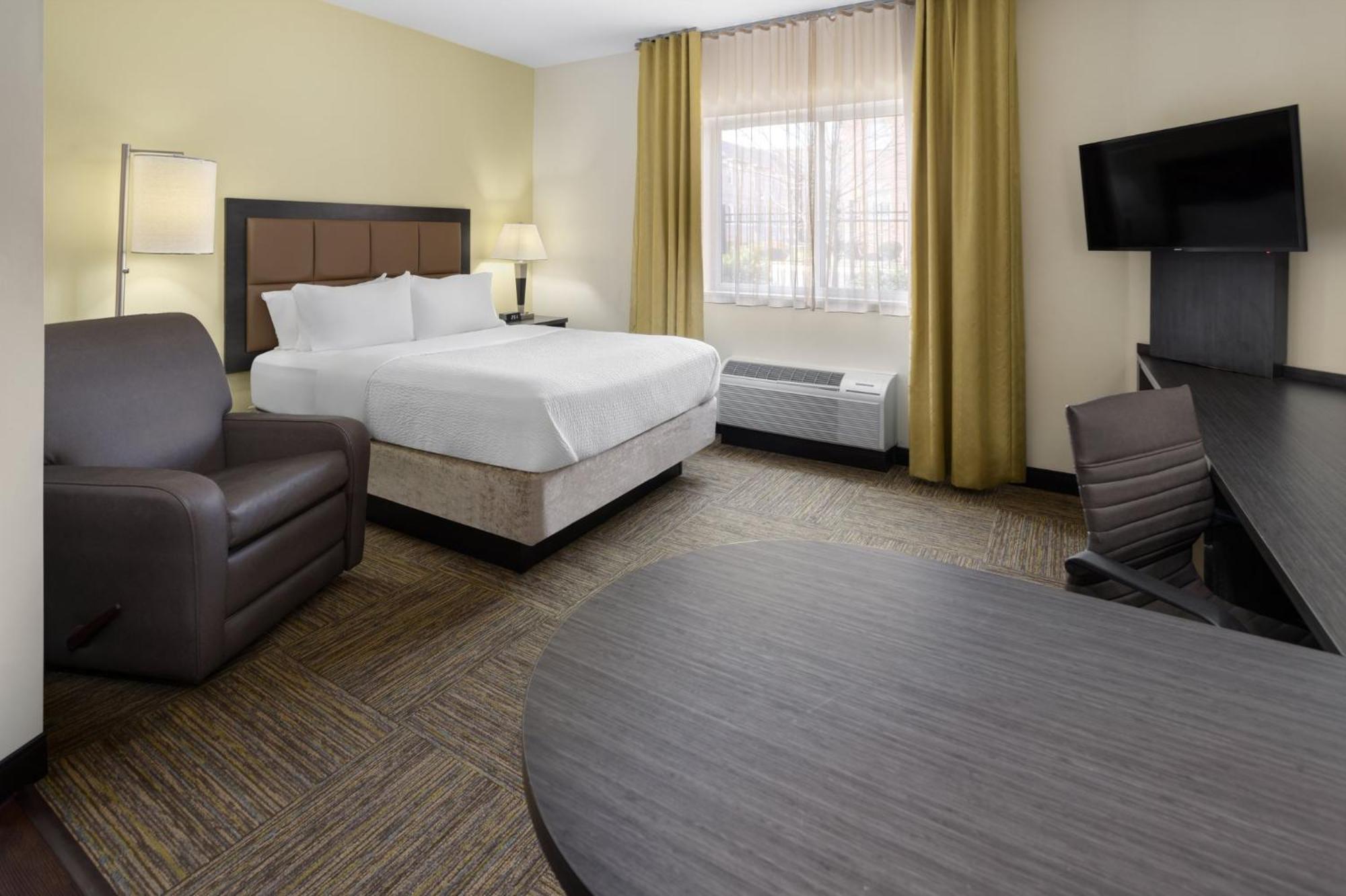 Candlewood Suites Philadelphia - Airport Area By Ihg Chester Eksteriør bilde